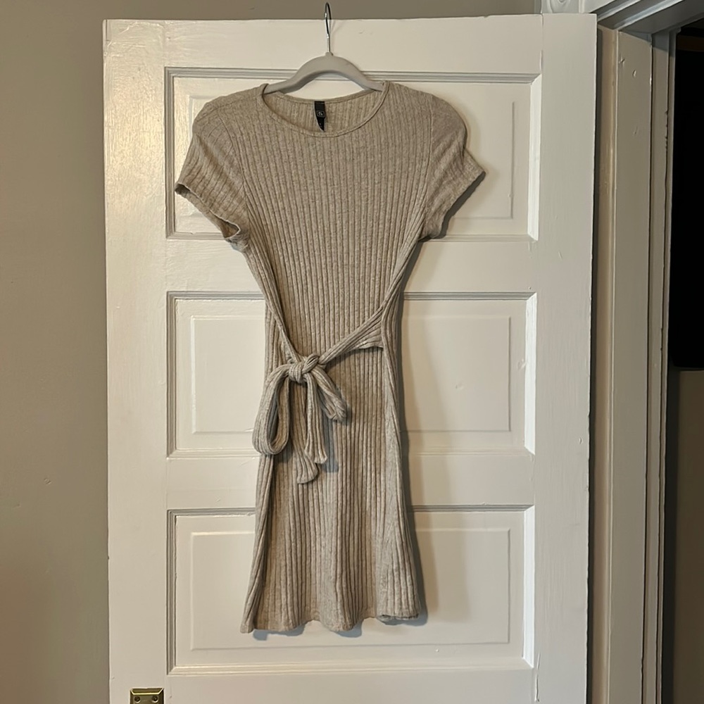 Grey Mini Dress with Tie Front in size S/M